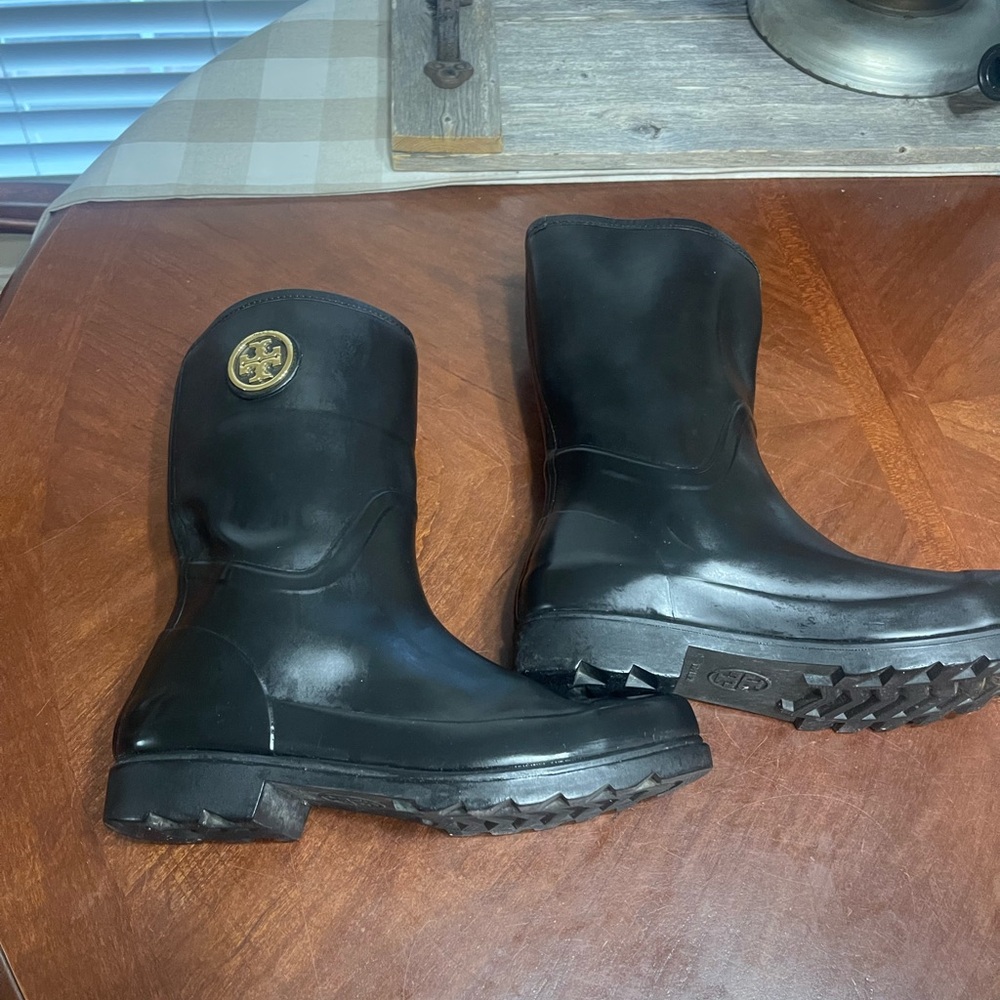 Tory Burch Maureen Rain Boots *Read* - Picture 11 of 13